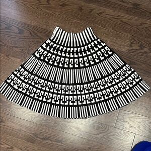 Black and White Stretchy Pleated A-Line Midi Skirt